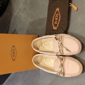 Tod's Gommino driving shoes size 37 pink